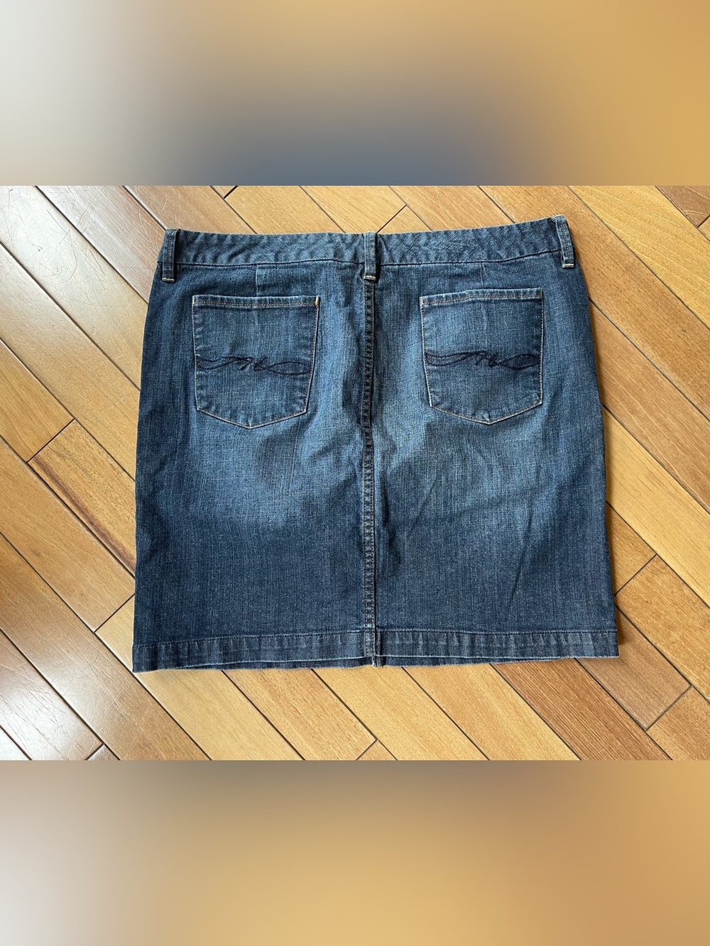 Tommy Hilfiger Dark Wash Denim Mini Skirt Sz16 Stretch Jean Skirt Classic Casual - Picture 8 of 9